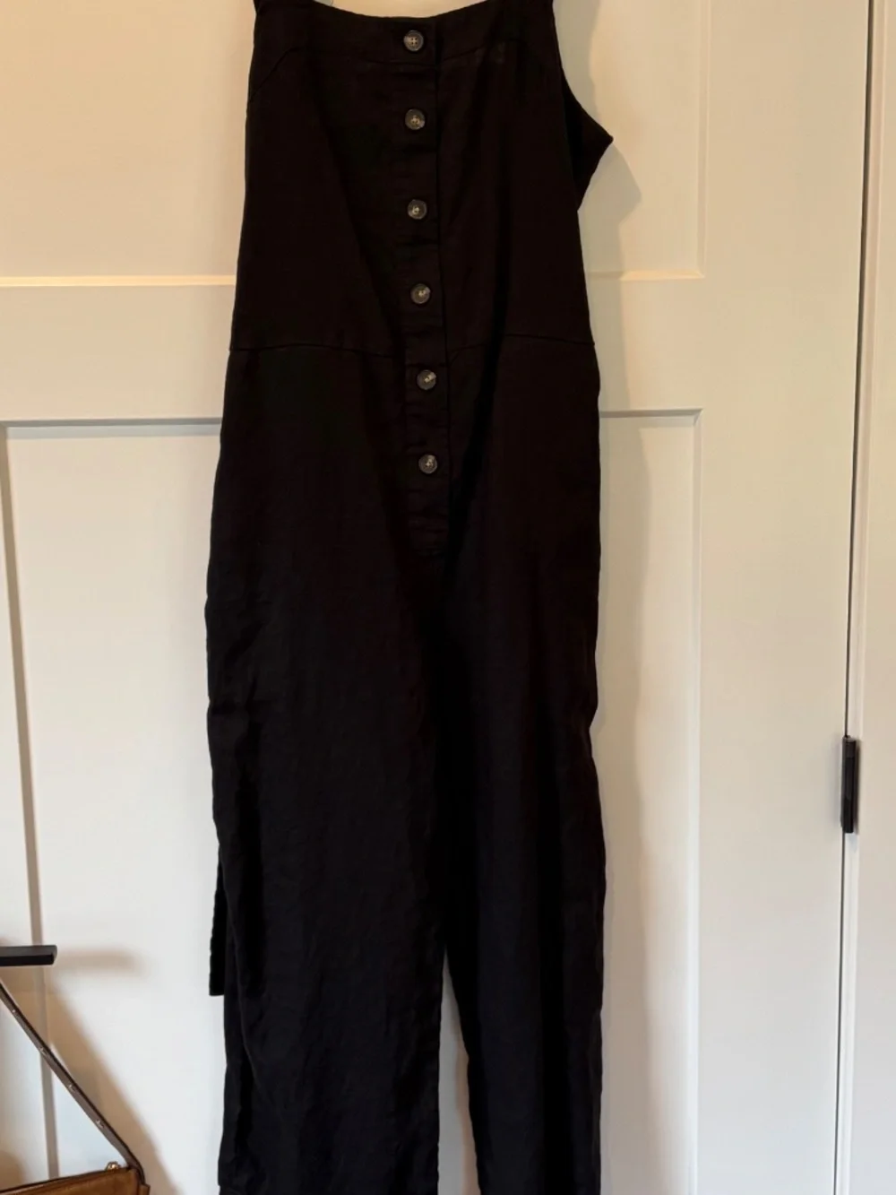 Everlane black linen